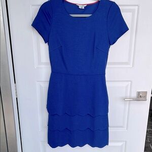 Boden Tiered Scallop Hem Shift Dress size 6